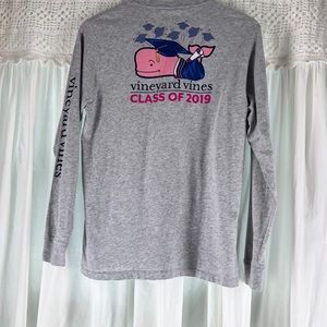VINEYARD VINES Pocket T Shirt Long Sleeve Size X-LARGE Graduation Class Of 2019.